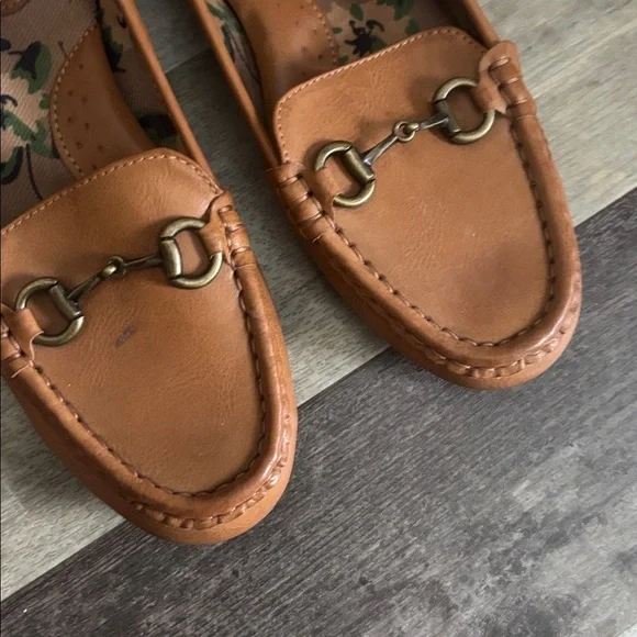 BOC Big On Comfort Women’s Jaxie Loafer Tan size 8 - Picture 3 of 4